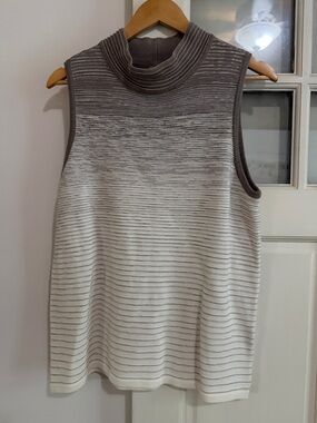 Chico's Sleeveless Gradient Ribbed Tank Top in Gray and Cream